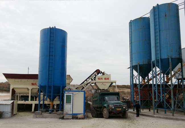 湖南衡(heng)陽穩定土廠(chǎng)拌設備客戶(hù)現場
