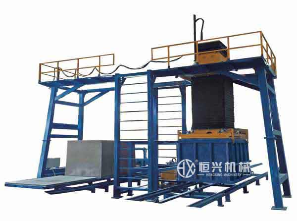 自(zì)動脫模機(jī)-水泥發泡(pao)磚生産線(xiàn)脫模機