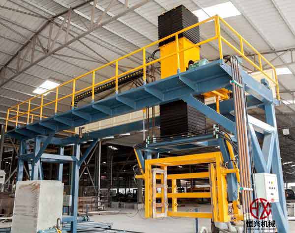 毛坯(pī)翻轉吊具-免蒸(zhēng)泡沫混凝土砌(qì)塊生産線設備(bèi)