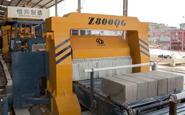 免(mian)蒸加氣(qi)磚設備(bei)廠家