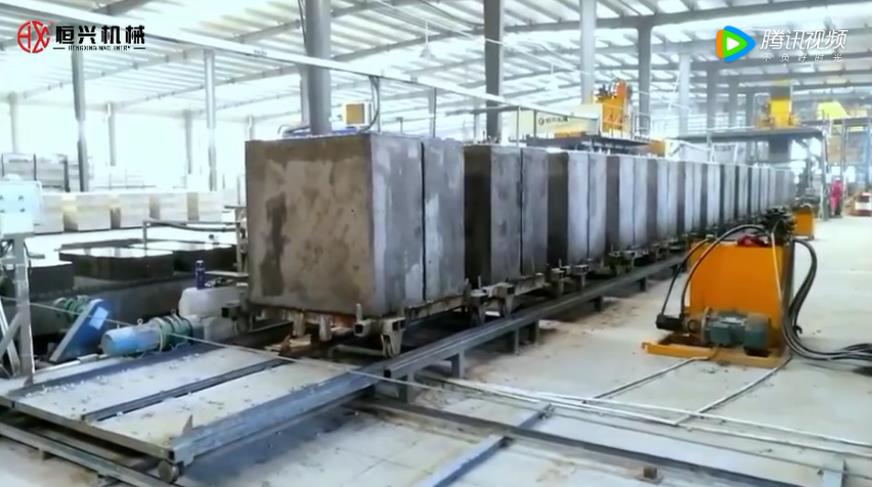 陶(táo)粒自保溫(wēn)砌塊生産(chǎn)線